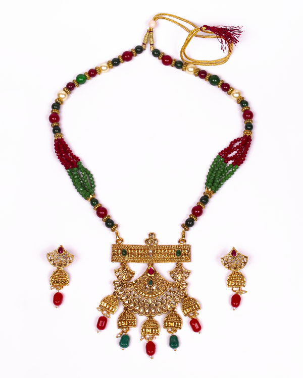 Gold-Plated Alloy Pearl And Beads Mala Pendant Set - The Pari Online - Image 2