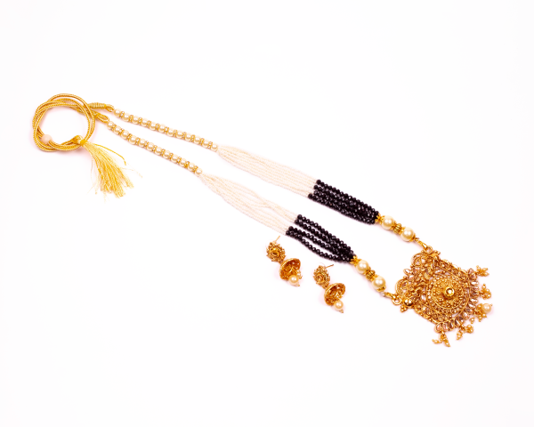 Gold-Plated Alloy Pearl And Beads Mala Pendant Set - The Pari Supply